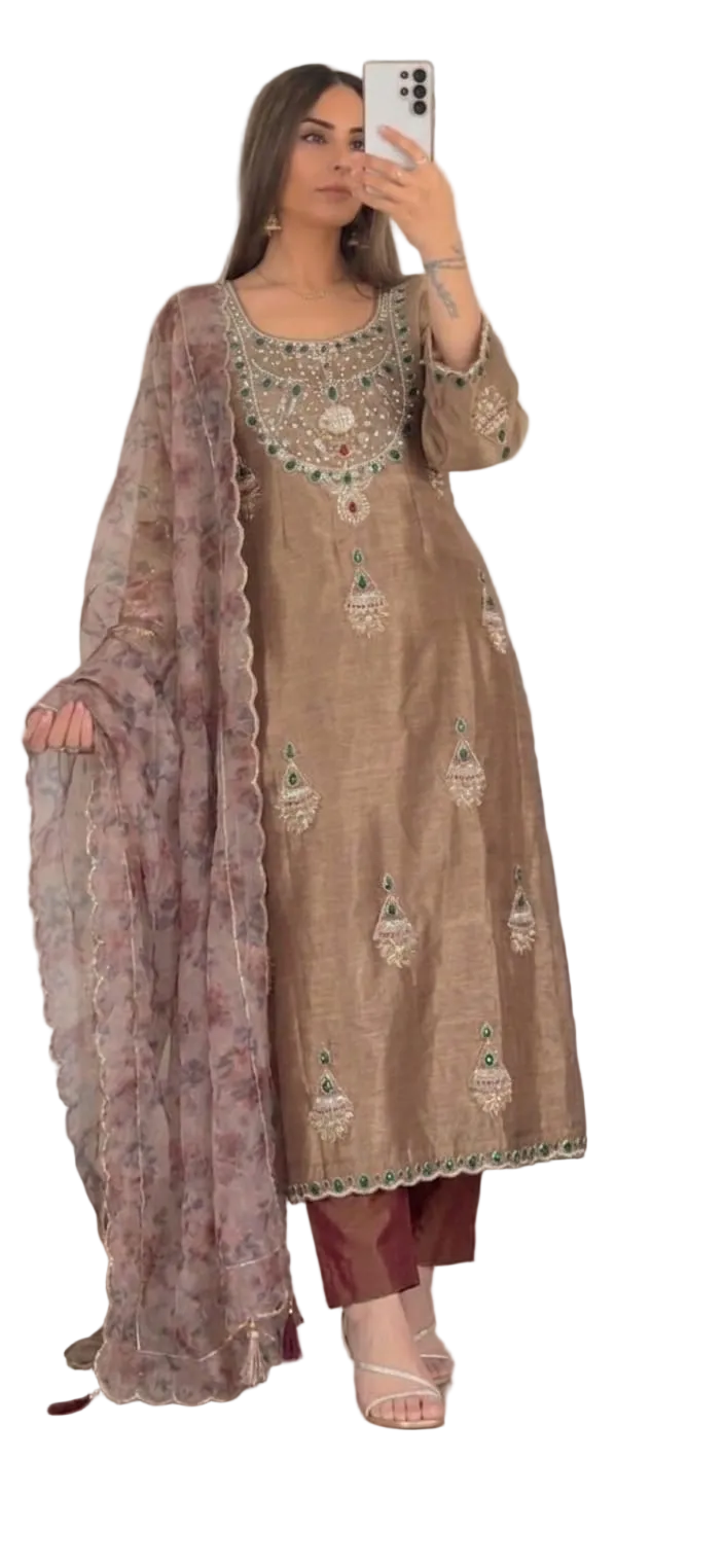 Simple Jewel Outfit
