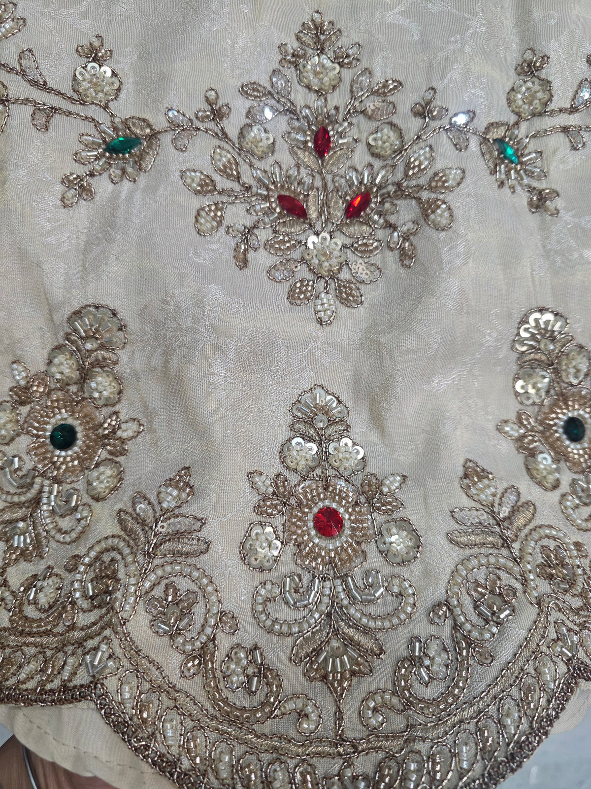 Gem cut-work Farshi