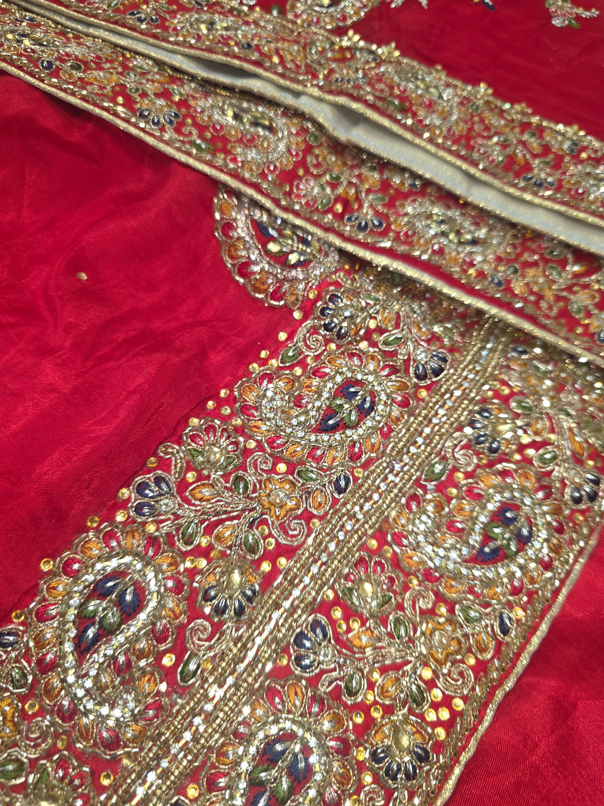 Creap Heavy Embroidered~Heavy Duppatta